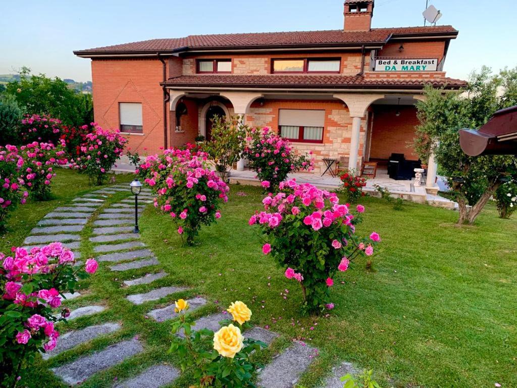 B&B Da Mary Matrice Luaran gambar